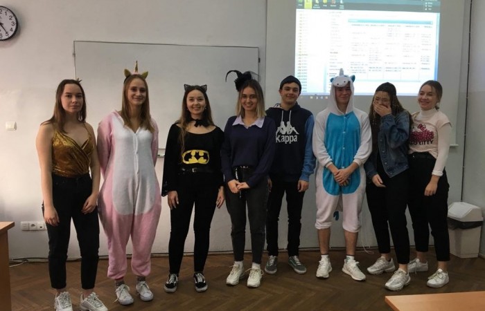 48337121_354926085057899_2450542282777034752_n