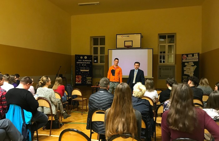 1167C561-D92E-4DD9-BD13-E2E00079CBAD