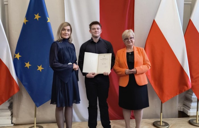 att.7mGPK6MFrKh33hYhDqMf934kIdGfdODjFoA25wOMtFI