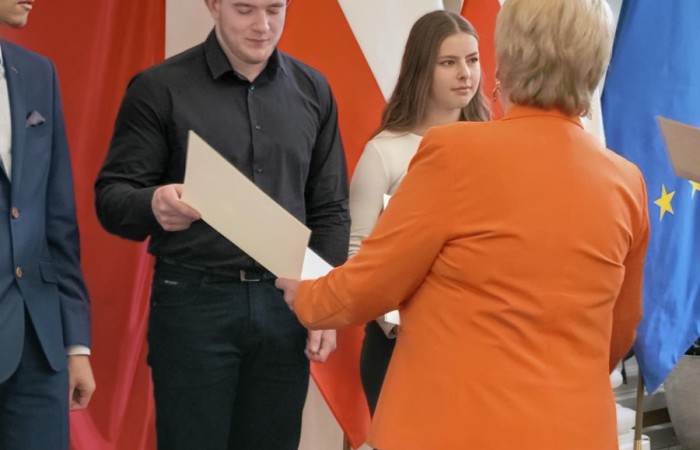 att.lsvj-hqEphOGMf8JMySXdEXXw1TVq2D0j9sdAvE8VjY