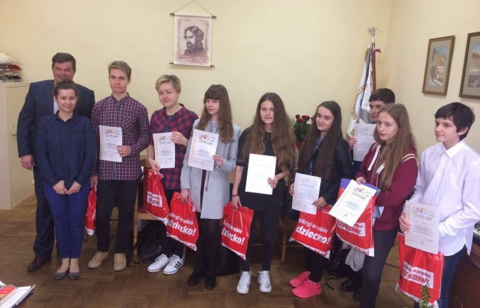 18159812_10209265290693524_1841683873_o