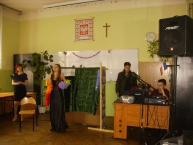 Aleksandra Pilarz w piosence Milord